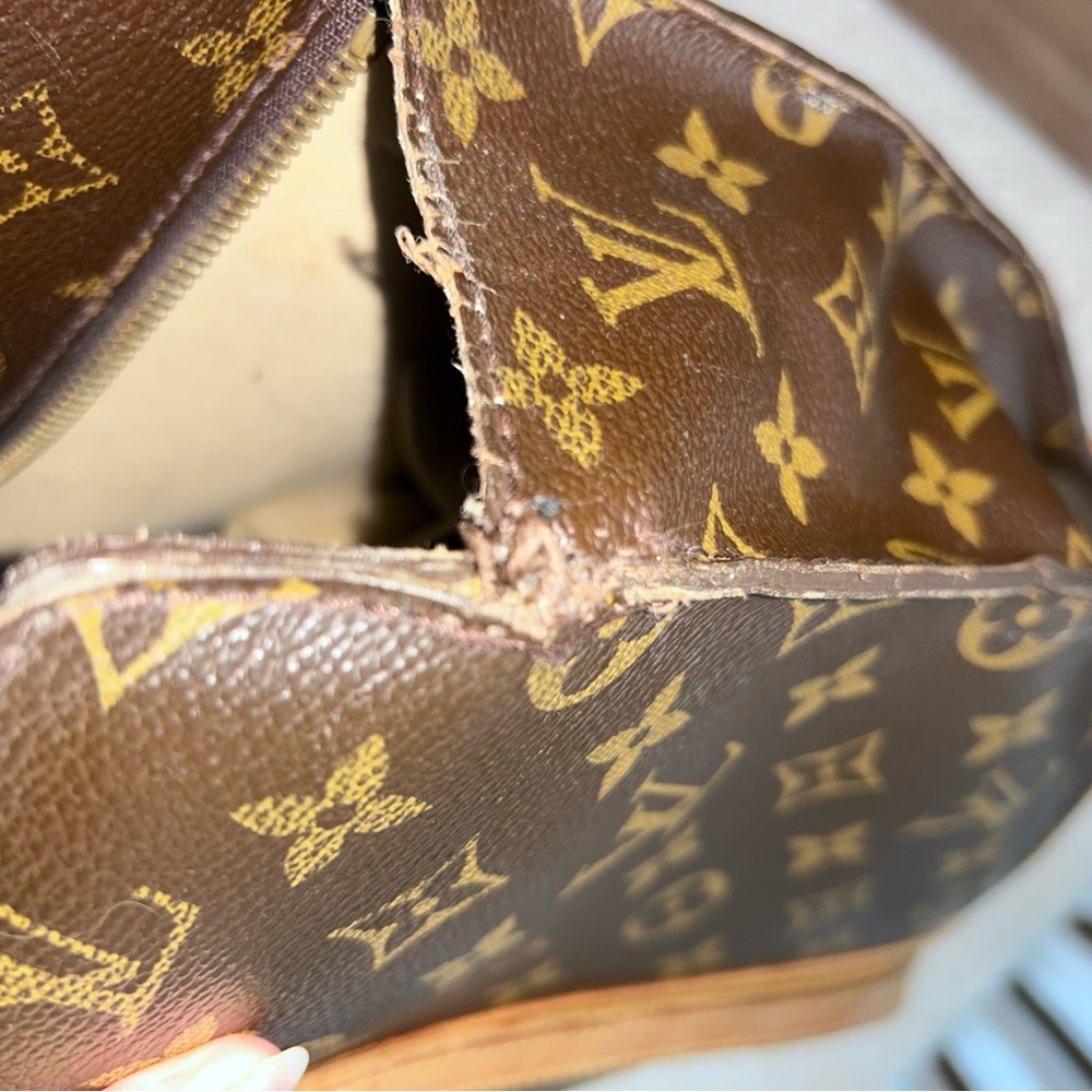 Authentic 🥰Louis Vuitton Monogram Baylone totes - Picture 6 of 16